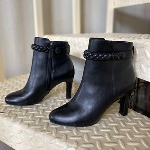 SCHUTZ Black Leather Heeled Bootie, size 6